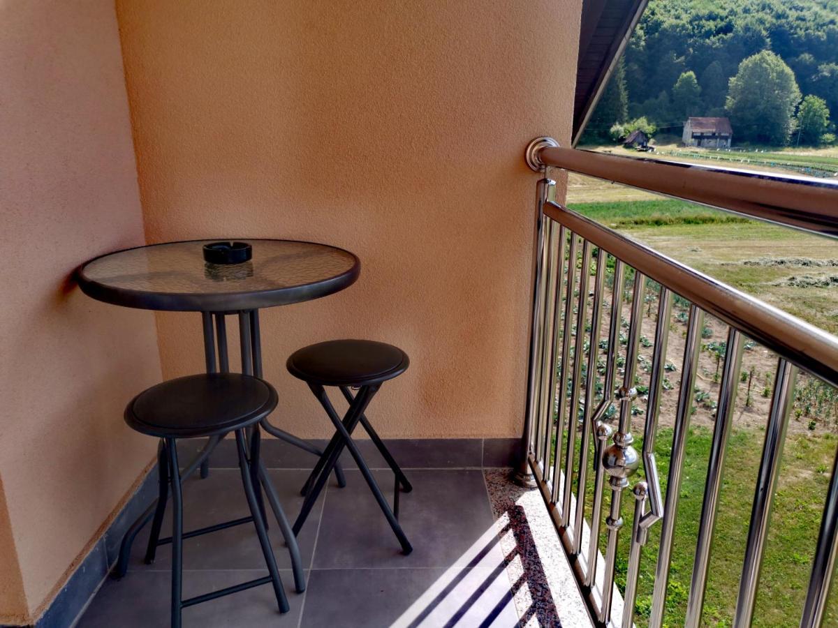 Apartmani "Marina" Otočac Exterior foto