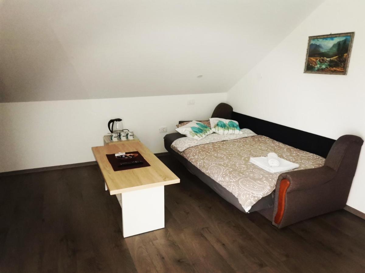 Apartmani "Marina" Otočac Exterior foto